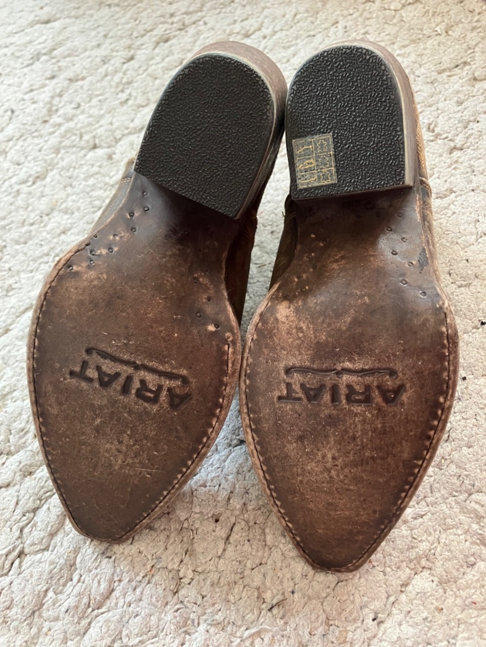 Ariat cowgirl booties size 8.5 - Picture 3 of 5